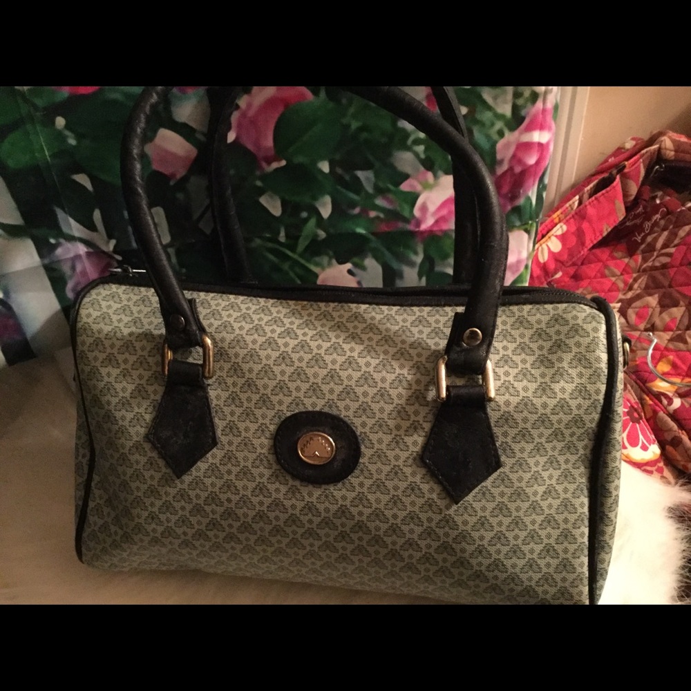The original Almondo vintage purse